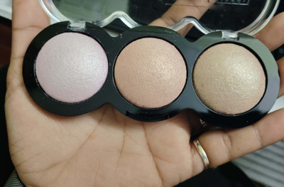 EVERERIN 3 Shade glitter illuminating Highlighter palette Highlighter(multicolor)
