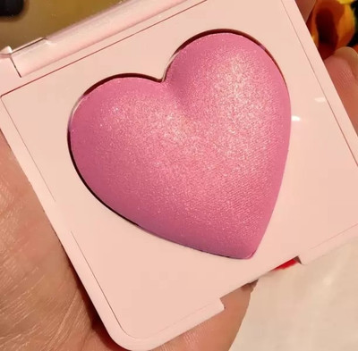 GFSU - GO FOR SOMETHING UNIQUE New Lightweight Baked Blusher and Highlighter with effortlessly and Long lasting Highlighter(pink)