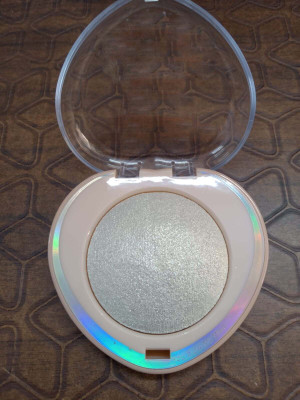 GFSU - GO FOR SOMETHING UNIQUE Pressed Powder Makeup Shimmer Compact Powder  Highlighter(shimmer white)