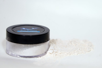 BLUEMERMAID WHITE SHIMMER COLOR CHANGE HIGHLIGHTER MAKEUP Highlighter(BLUE)