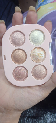 EVERERIN Ultra Blendable & Long Lasting Blinding Glow  Highlighter(MULTI COLOR)