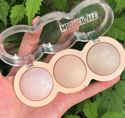 GFSU - GO FOR SOMETHING UNIQUE Long Lasting 3 in 1 Highlighter Palette Highlighter(multi color)