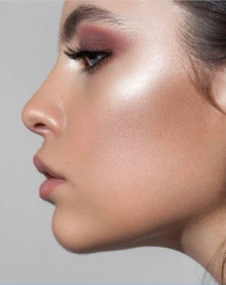GABBU Illuminator Ultra Smooth Shine Waterproof Face And Body Highlighter(SILVER)