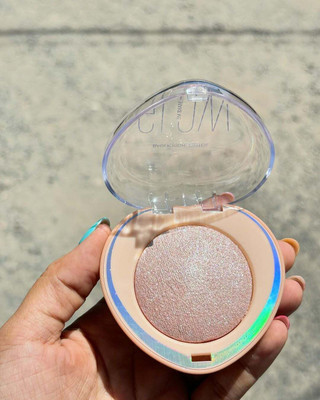 THTC Highlighter with Luminous Finish Highlighter(GLOW)