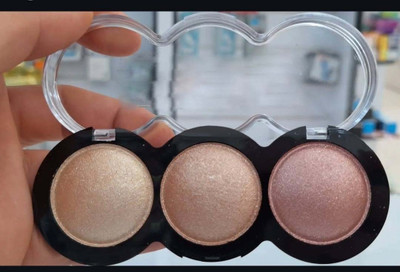 Jiwoo 3 Color Shimmer Highlighter Powder Palette | Highly Pigmented & Long Lasting Highlighter(MULTI COLOR)