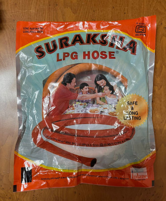 suraksha LPG Gas Pipe Steel Reinforced LPG Gas Cylinder Hose Pipe(1.5 m)