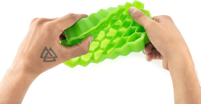 JAY ALAKHDHANI Honeycomb Shape Mould Kitchen Multicolor Silicone Ice Cube Tray Green Silicone Ice Cube Tray(Pack of1)