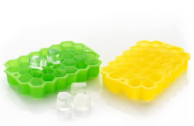 DOXMO Silicon Ice cube tray for Ice and chocolate maker_187 Green, Yellow Silicone Ice Cube Tray(Pack of2)
