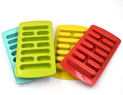 Gambit 4 Pcs Fancy Ice Tray used widely in all kinds of household places . Multicolor Plastic Ice Cube Tray(Pack of4)