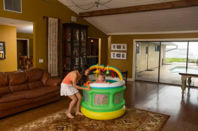 Tiny Tales RAINBOW (IND*66) PLAY CENTER FOR KIDS WITH FREE PUMP Inflatable Swimming Pool(Green)