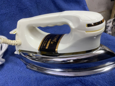 LUXMI Plancha Dlx 750 W Dry Iron(Ivory Gold)