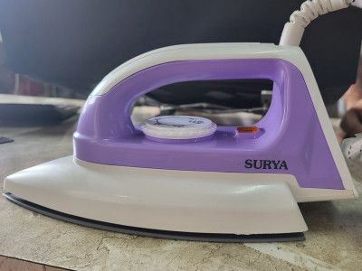 SURYA Plus 800 W Dry Iron(white , purple)