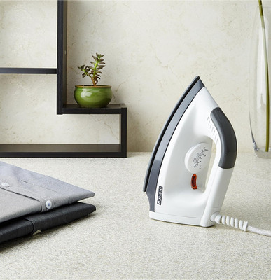 USHA EI 1602 1000-Watt Lightweight Dry Iron 1000 W Dry Iron(Grey And White)