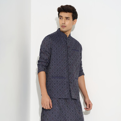 Indus Route by Pantaloons Sleeveless Solid Men Jacket