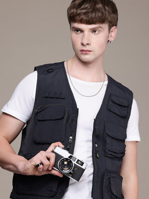 Roadster Sleeveless Solid Men Jacket