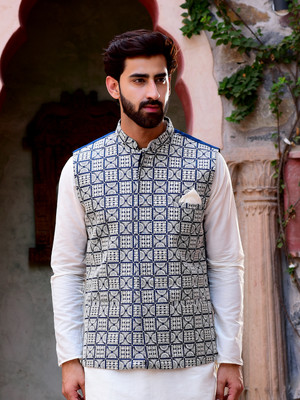 HOUSE OF DEYANN Sleeveless Embroidered Men Jacket