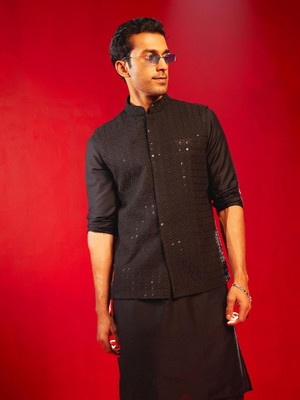 VM Sleeveless Solid, Embroidered Men Jacket