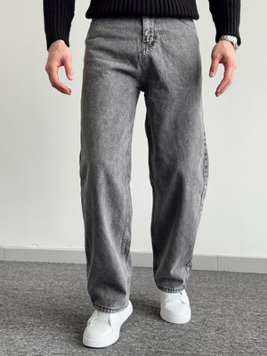 First Date Straight Fit Men Grey Jeans