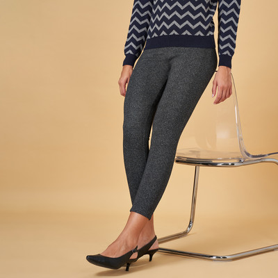 Annabelle by Pantaloons Black Jegging(Self Design)