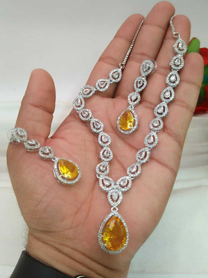 Manuvi Jewels Alloy Silver Yellow Jewellery Set(Pack of 1)