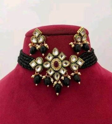 LAXMIJEWELS Alloy Gold-plated Black Jewellery Set(Pack of 1)