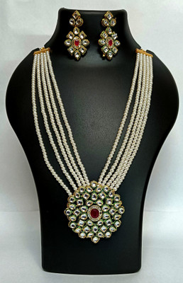 Henuka Copper Gold-plated White, Green Jewellery Set(Pack of 1)