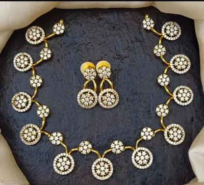 Influtive Traditional Wedding Wear Necklace/Jewellery Set For Women and Girls Cubic Zirconia Gold-plated Plated Brass Necklace Set