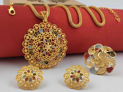 SUGHOSH Alloy Gold-plated Gold Jewellery Set(Pack of 1)