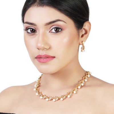 Estele Alloy Gold-plated Gold Jewellery Set(Pack of 1)