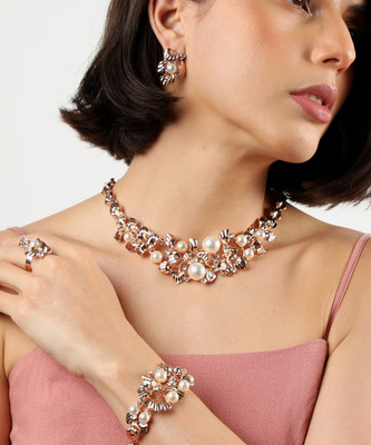 SOHI Alloy Gold-plated White Jewellery Set(Pack of 4)
