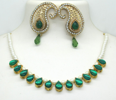 SHREE MAULI CREATION Alloy Gold-plated Green Jewellery Set(Pack of 3)