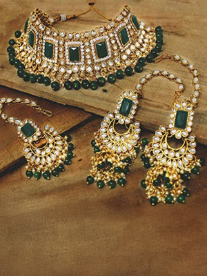 SAIYONI Alloy Gold-plated Green Jewellery Set(Pack of 1)