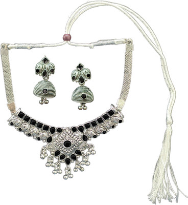 JewelMaze Alloy Silver Jewellery Set(Pack of 1)