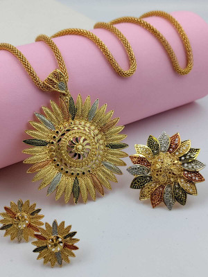 gb creation Brass Gold-plated Multicolor Jewellery Set(Pack of 1)