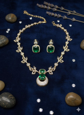 sr pro Alloy Gold-plated Green Jewellery Set(Pack of 1)