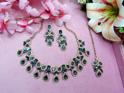 VATSALYA creation Alloy Gold-plated Turquoise Jewellery Set(Pack of 1)