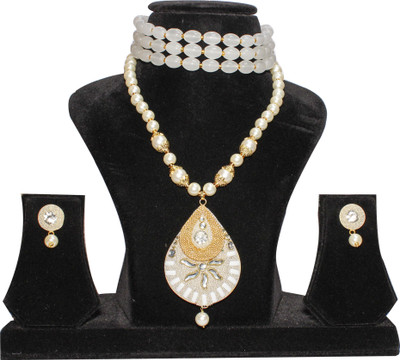 Nifty Mother of Pearl Gold-plated White Jewellery Set(Pack of 4)