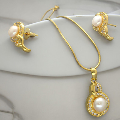 Sri Jagdamba Pearls Mother of Pearl Gold-plated White Jewellery Set(Pack of 1)