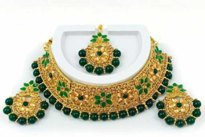 Ruhi Alloy Green, Gold Jewellery Set(Pack of 1)