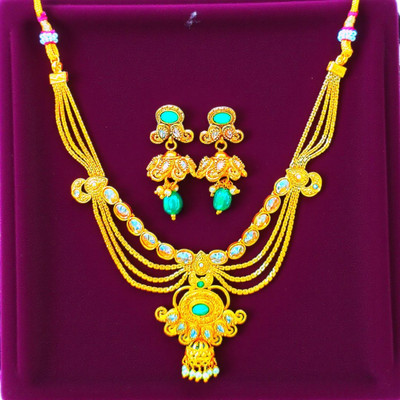 Aroras Bridal & Fashion Jewellery Copper Gold-plated Green Jewellery Set(Pack of 1)