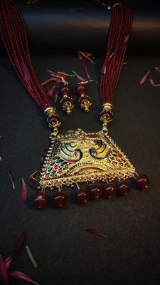 VARSHA STYLE Brass Brass Maroon Jewellery Set(Pack of 1)