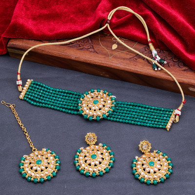 Shostopper by Sukkhi Alloy Gold-plated Green Jewellery Set(Pack of 1)