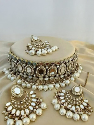 ABHRIK IMITATION Crystal Gold-plated White, Gold Jewellery Set(Pack of 1)