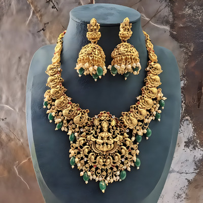 RUJVE JEWELLERY Brass Gold-plated Gold, Green Jewellery Set(Pack of 1)