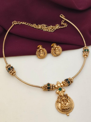 The Madras Vault Alloy Gold-plated Green, Gold Jewellery Set(Pack of 1)