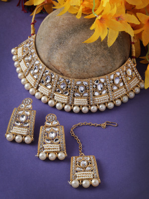 Sukkhi Alloy Gold-plated Gold Jewellery Set(Pack of 1)