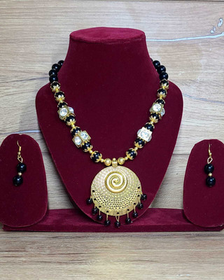 Lalimaa Alloy Black, Gold Jewellery Set(Pack of 1)