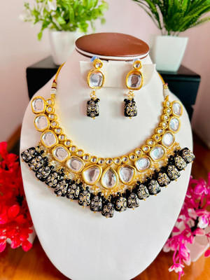 angels jewels Brass Gold-plated Black Jewellery Set(Pack of 1)