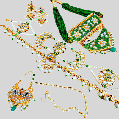 FIROZA IMITATION Alloy Gold-plated Green Jewellery Set(Pack of 1)