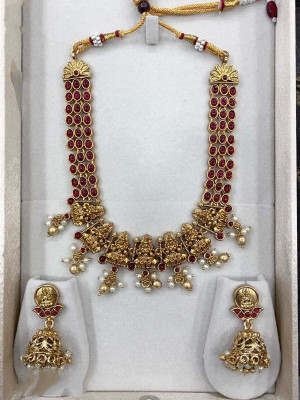 Shilpa Creation Brass Maroon Jewellery Set(Pack of 1)